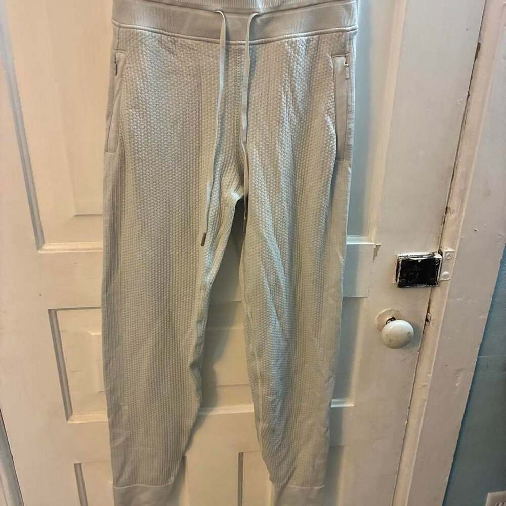 Lululemon Waffle Knit Textured Joggers Light Gray Size 2
